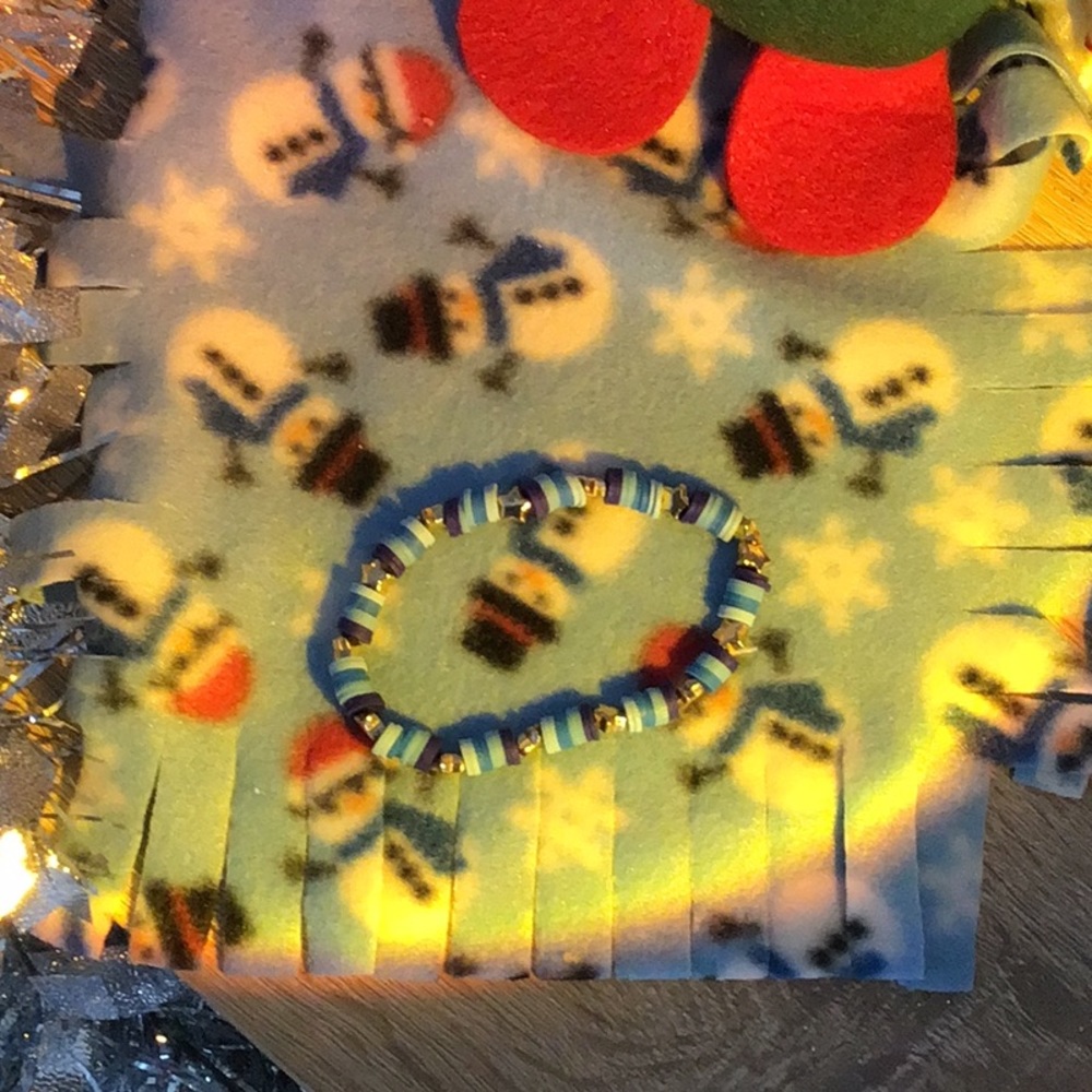 Preppy shades of blue star bracelet